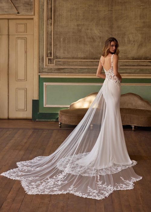 Robe de mariée Fourreau Incontournable AP – 002 – Cinzia
